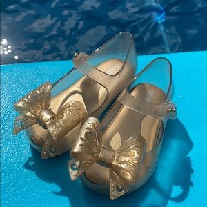 Mini Melissa Gold Bow 7